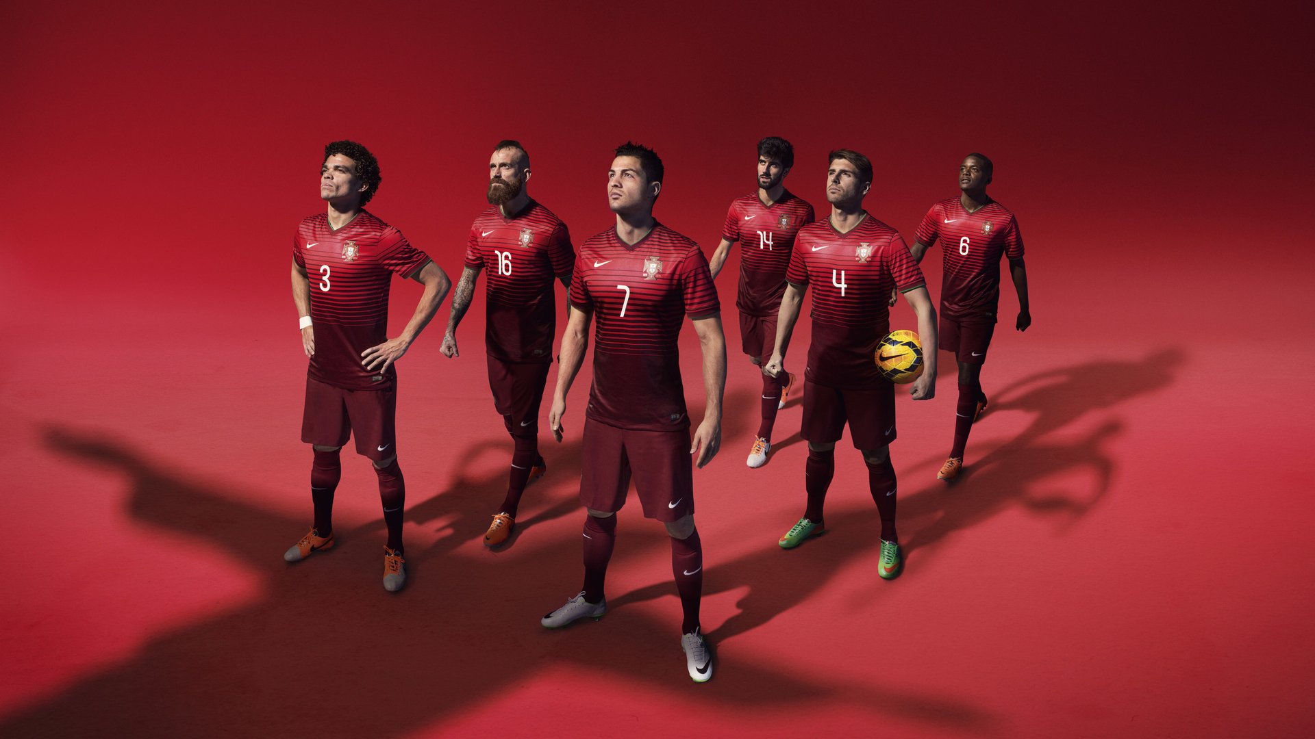 NBA季后赛激战正酣 东西部豪强上演巅峰对决